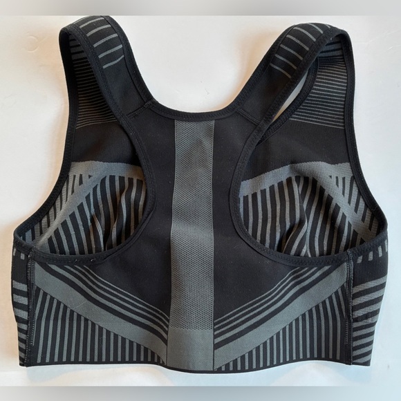 {Nike} FE/NOM Flyknit Compression Sports Bra in Black & Grey - Women's Small - Picture 2 of 4